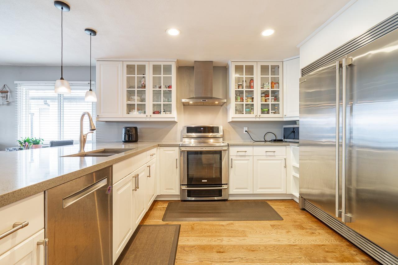 2262 Willoughby Way, Langley, British Columbia  V2Y 1C1 - Photo 2 - R3108060