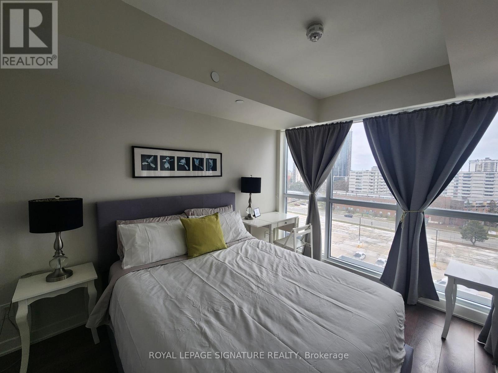 808 - 2 Sonic Way, Toronto, Ontario  M3C 0P2 - Photo 13 - C12968156