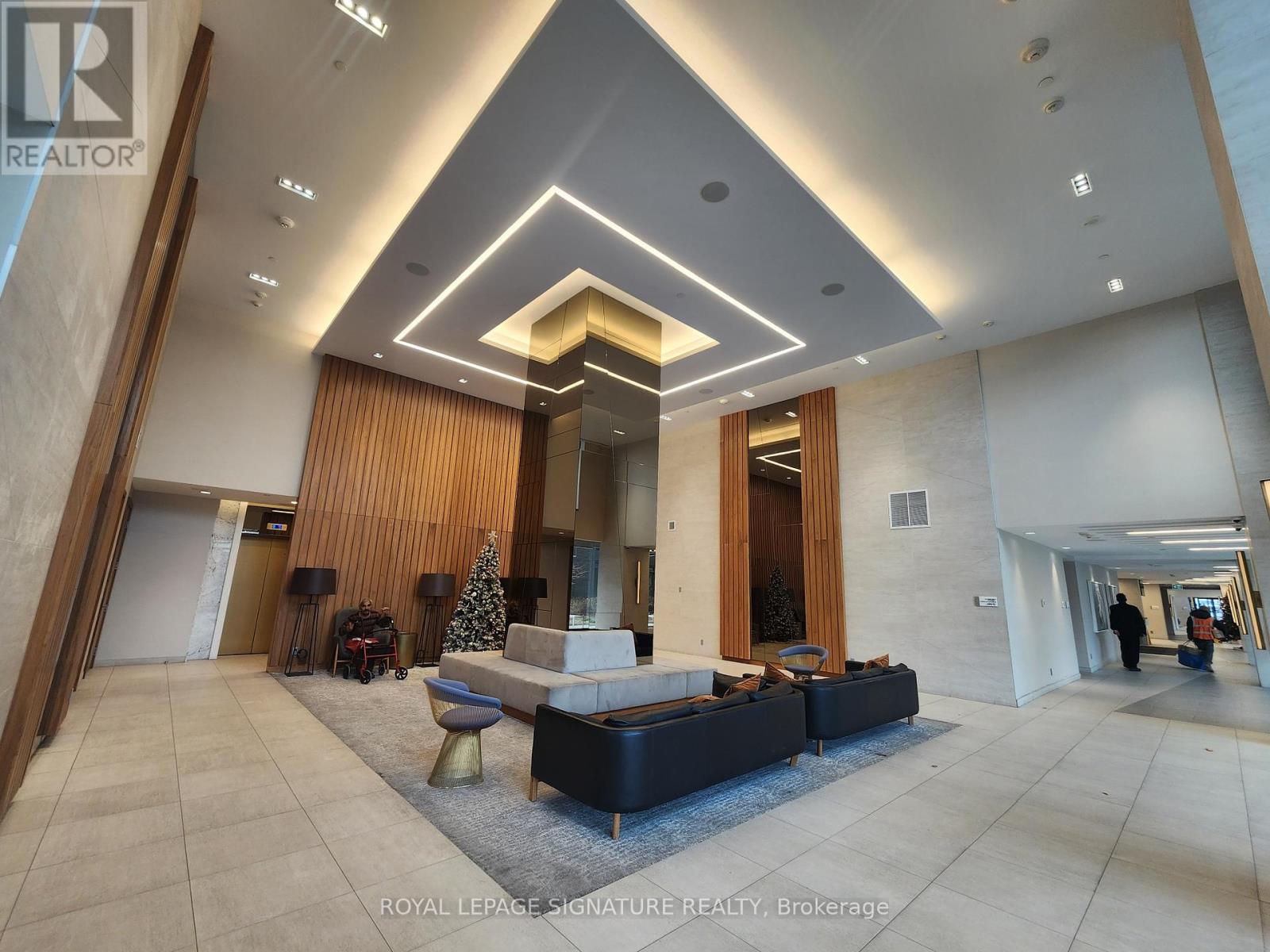 808 - 2 Sonic Way, Toronto, Ontario  M3C 0P2 - Photo 2 - C12968156