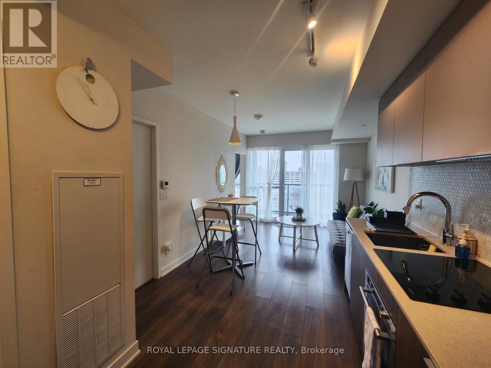 808 - 2 Sonic Way, Toronto, Ontario  M3C 0P2 - Photo 5 - C12968156