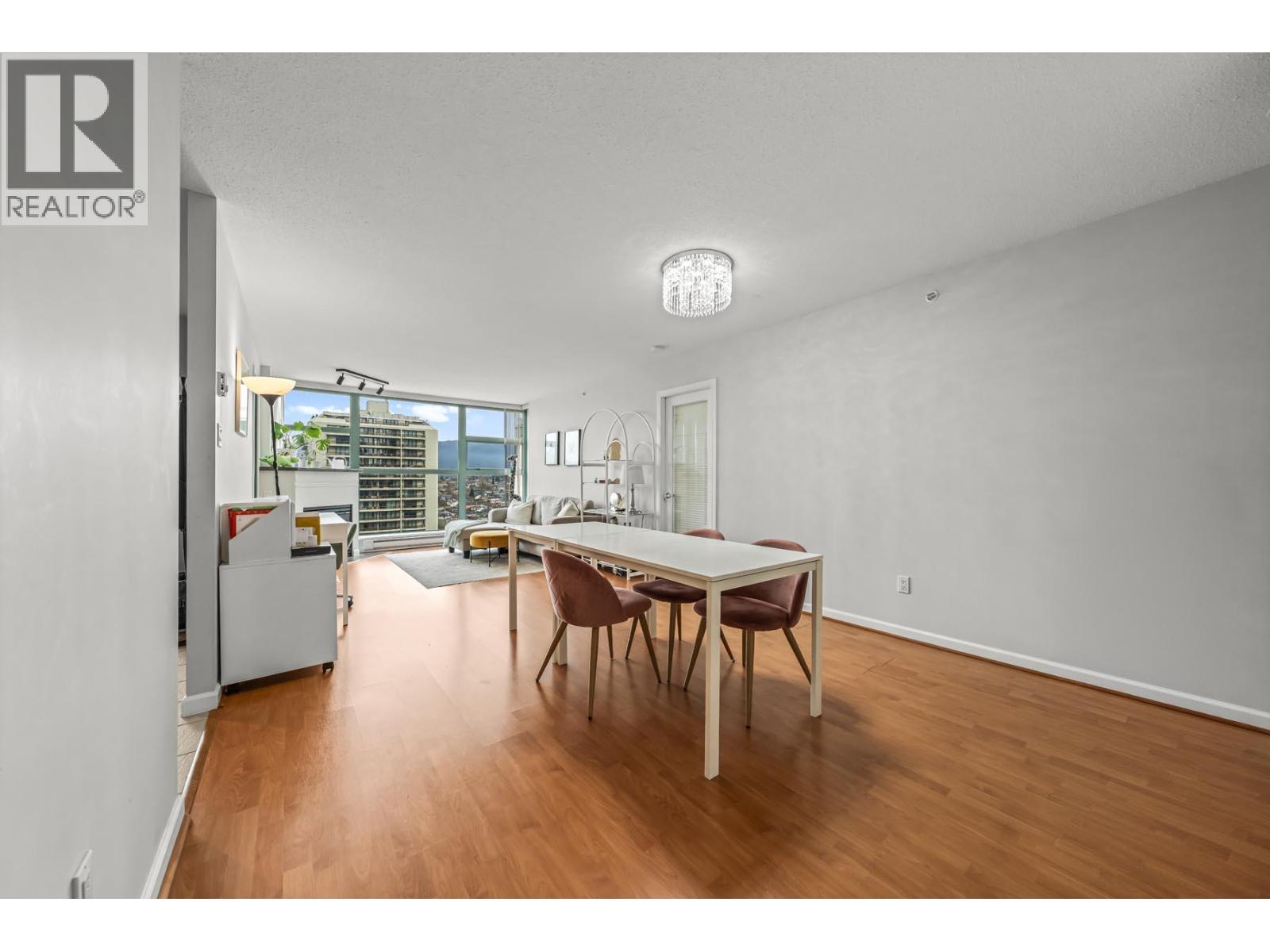 2105 4398 Buchanan Street, Burnaby, British Columbia  V5C 6R7 - Photo 4 - R3107816