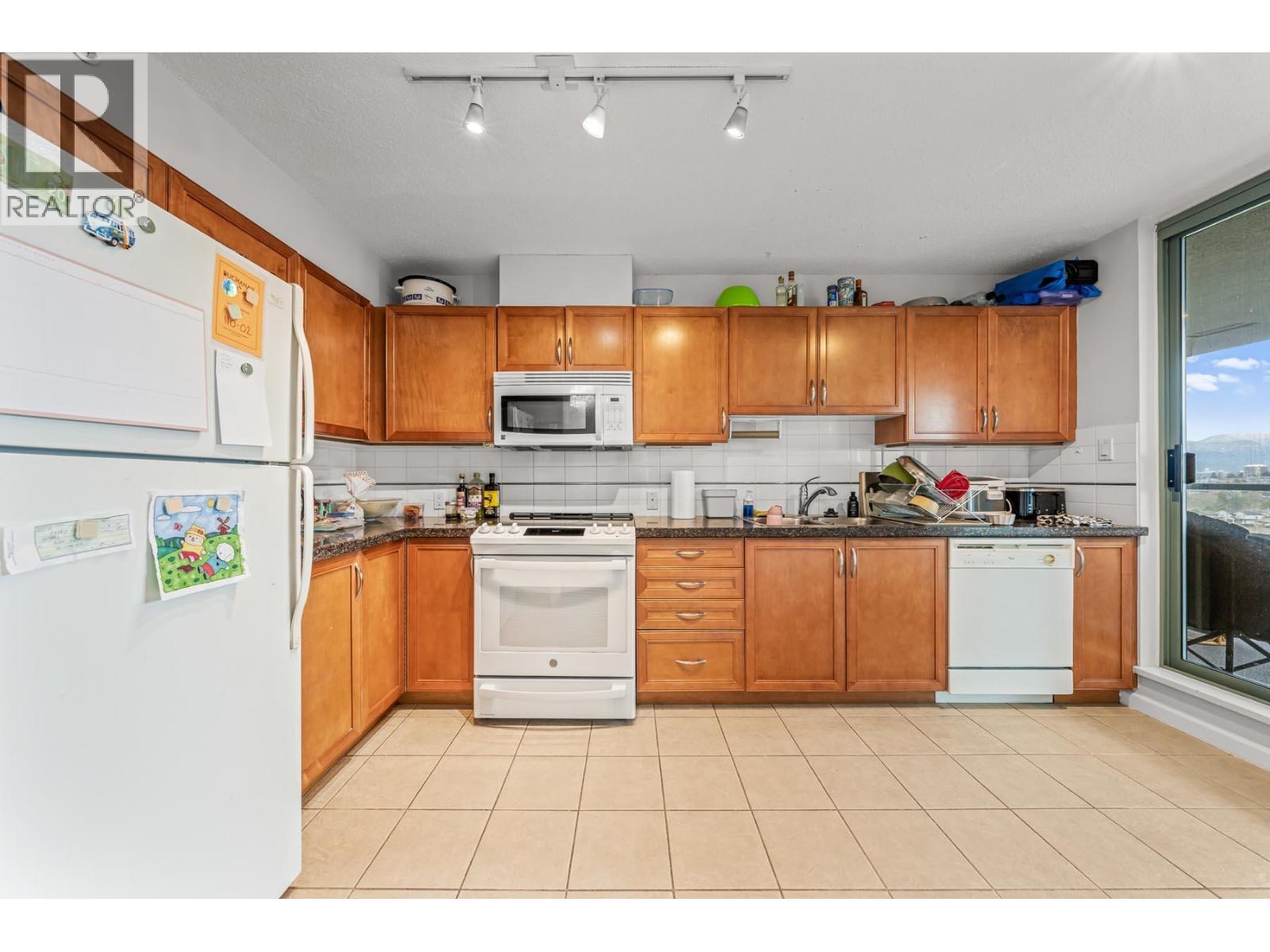 2105 4398 Buchanan Street, Burnaby, British Columbia  V5C 6R7 - Photo 8 - R3107816