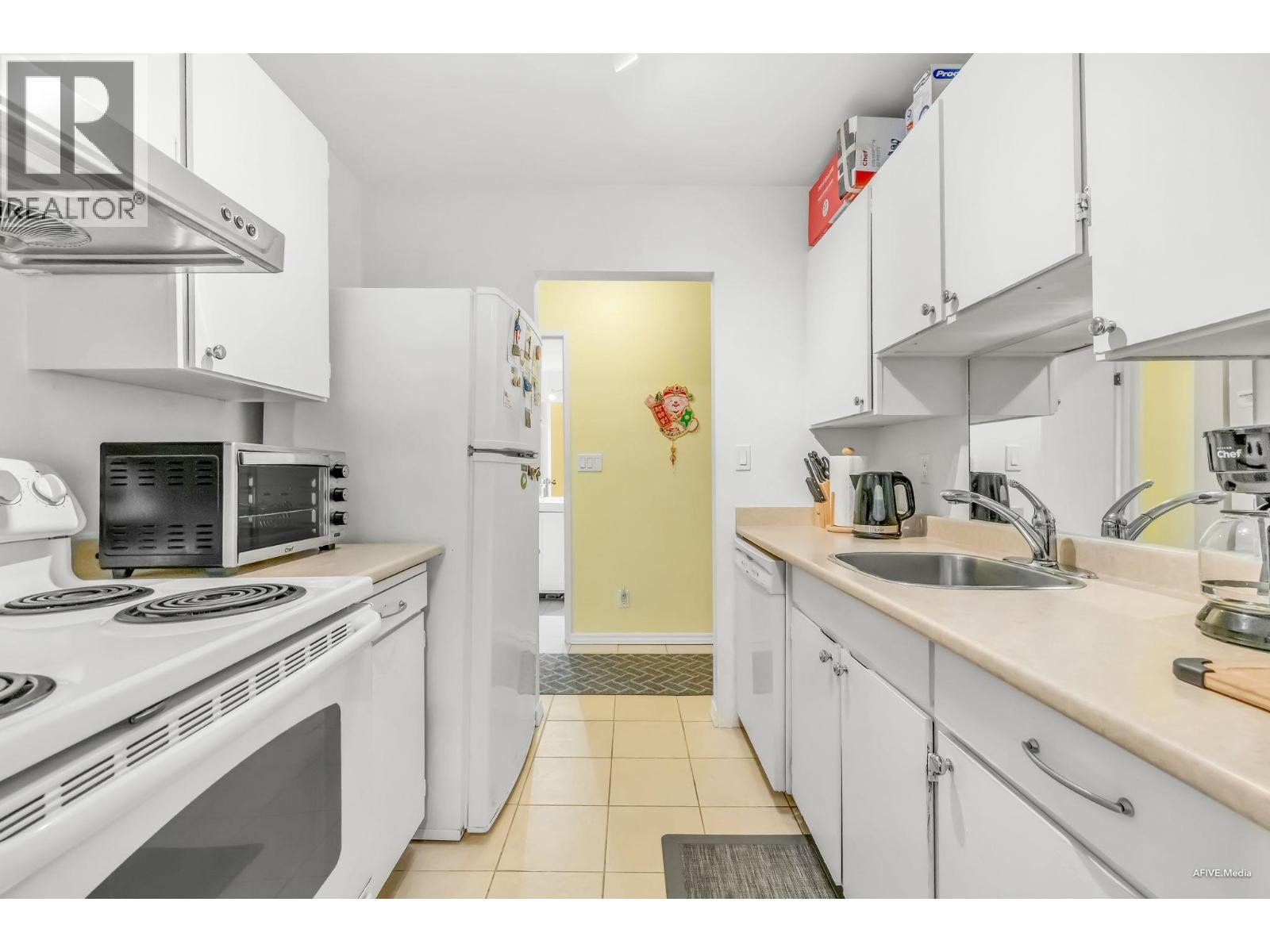 205 8740 Citation Drive, Richmond, British Columbia  V6Y 3A3 - Photo 8 - R3106976