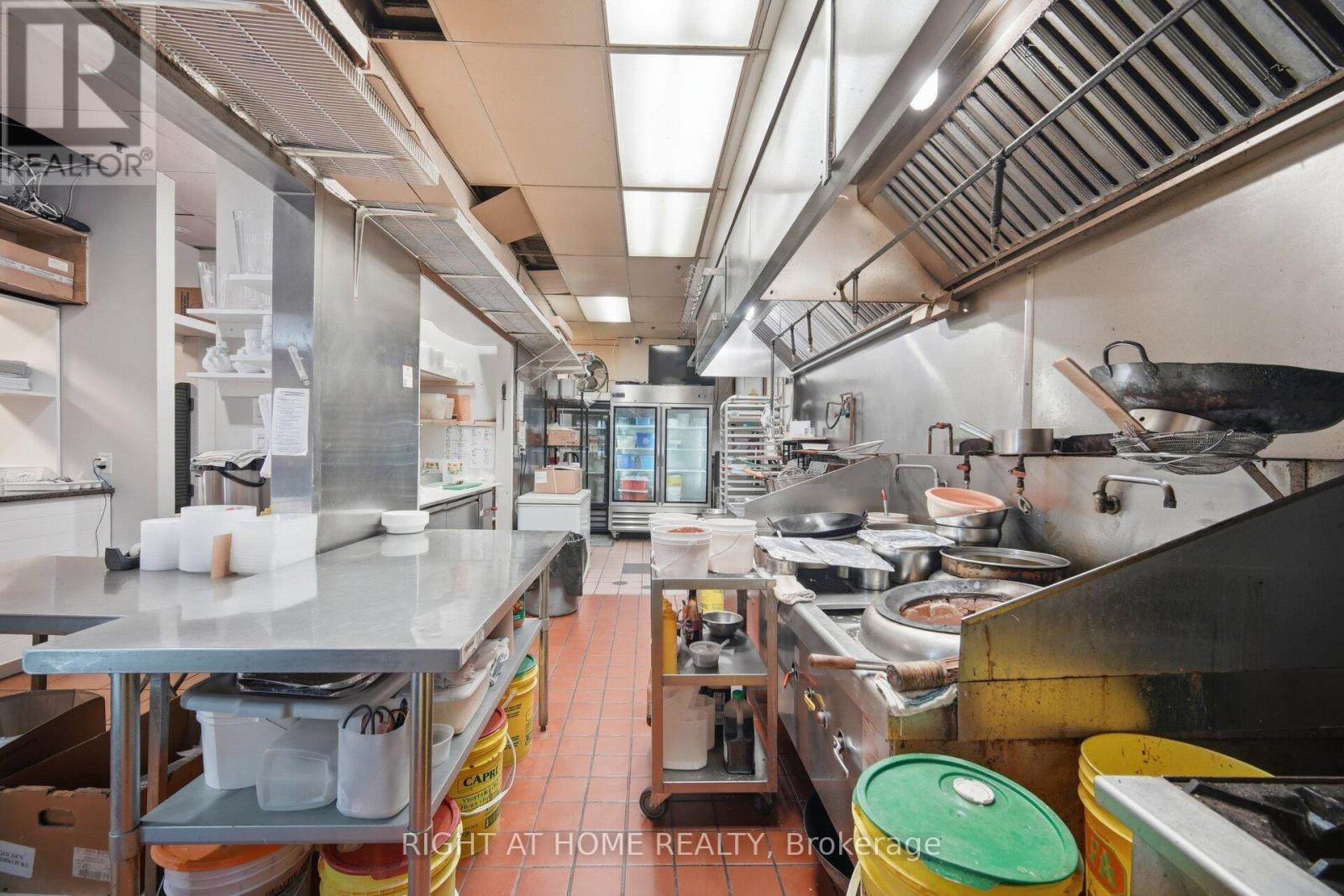 #15 - 441 Clark Avenue, Vaughan, Ontario  L4J 6W7 - Photo 6 - N12968146