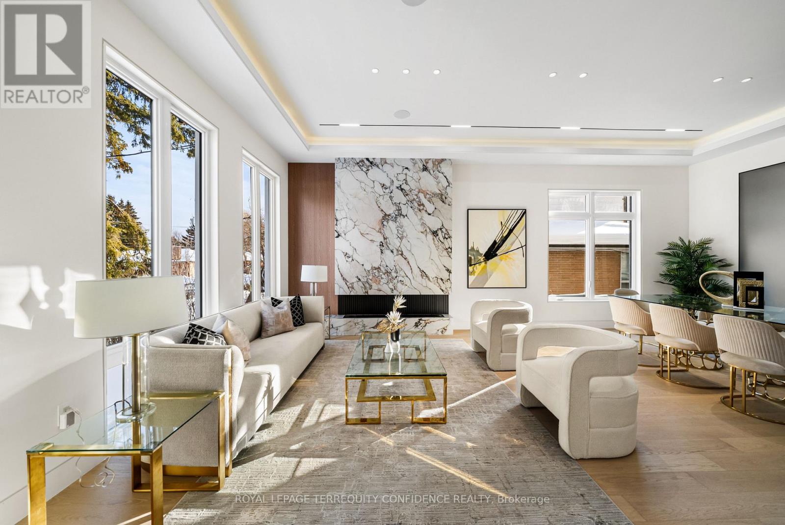 281 Kerrybrook Drive, Richmond Hill, Ontario  L4C 3R2 - Photo 3 - N12968148