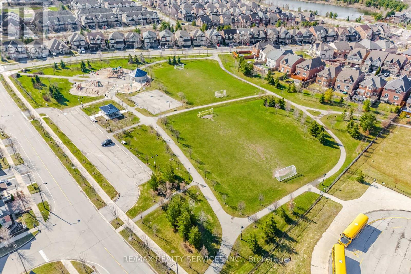 23 Twistleton Street, Caledon, Ontario  L7C 3V9 - Photo 47 - W12956728