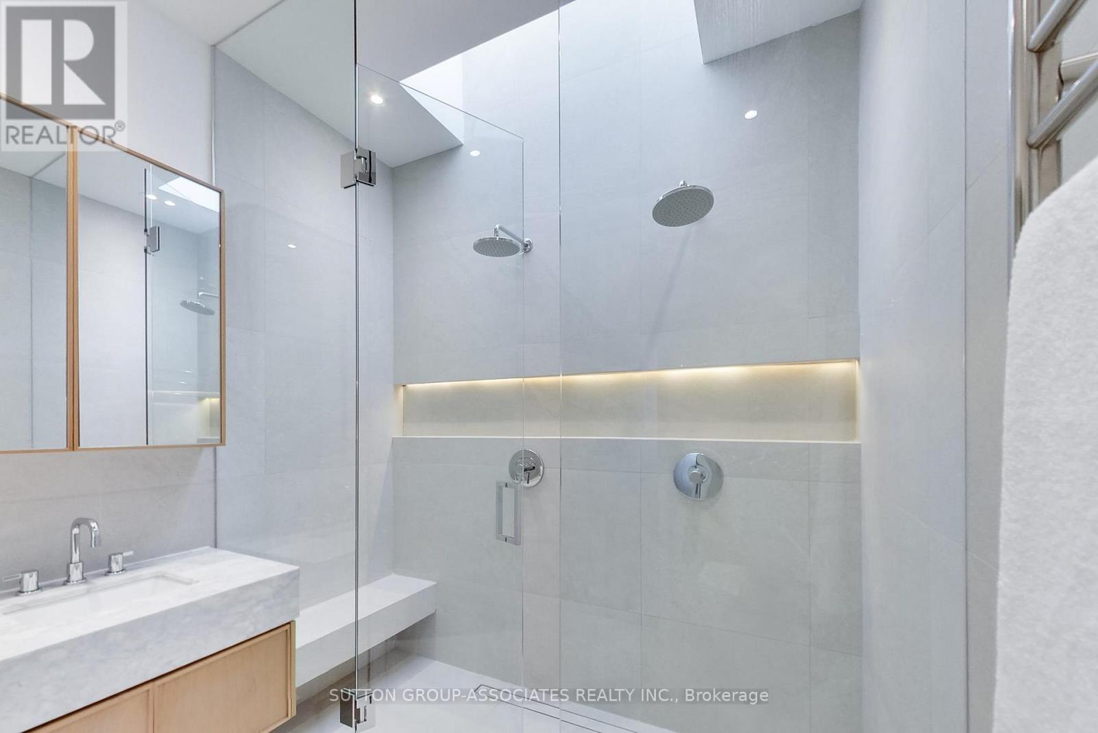 976 Glencairn Avenue, Toronto, Ontario  M6B 2A9 - Photo 37 - W12966798