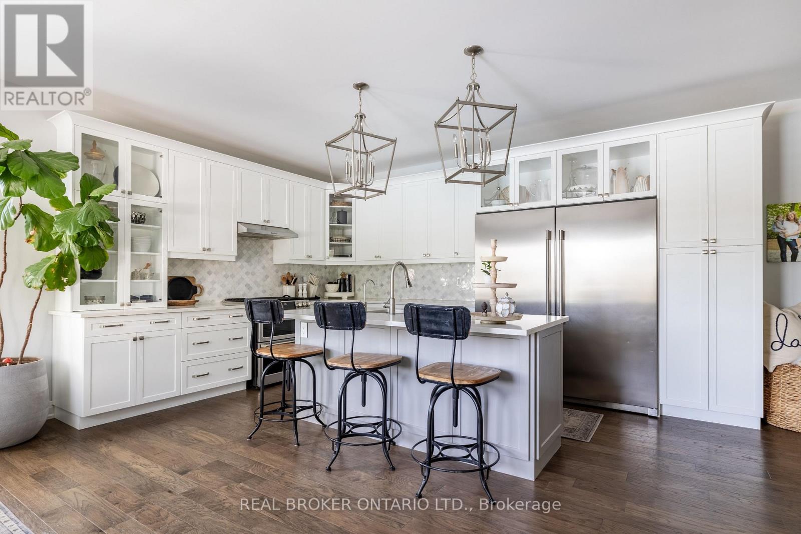 19 Cheslock Crescent, Oro-Medonte (Warminster), Ontario  L3V 8N8 - Photo 9 - S12968152