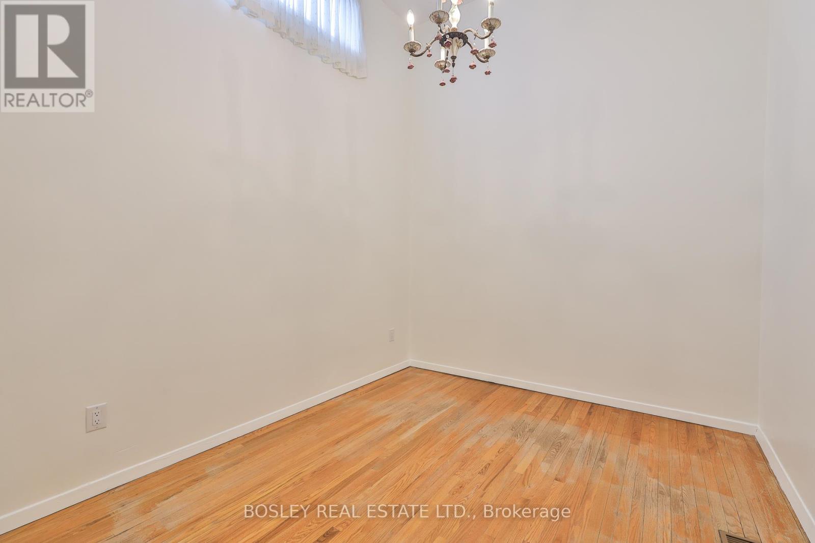 1674 St Clair Avenue W, Toronto, Ontario  M6N 1H8 - Photo 19 - W12968138