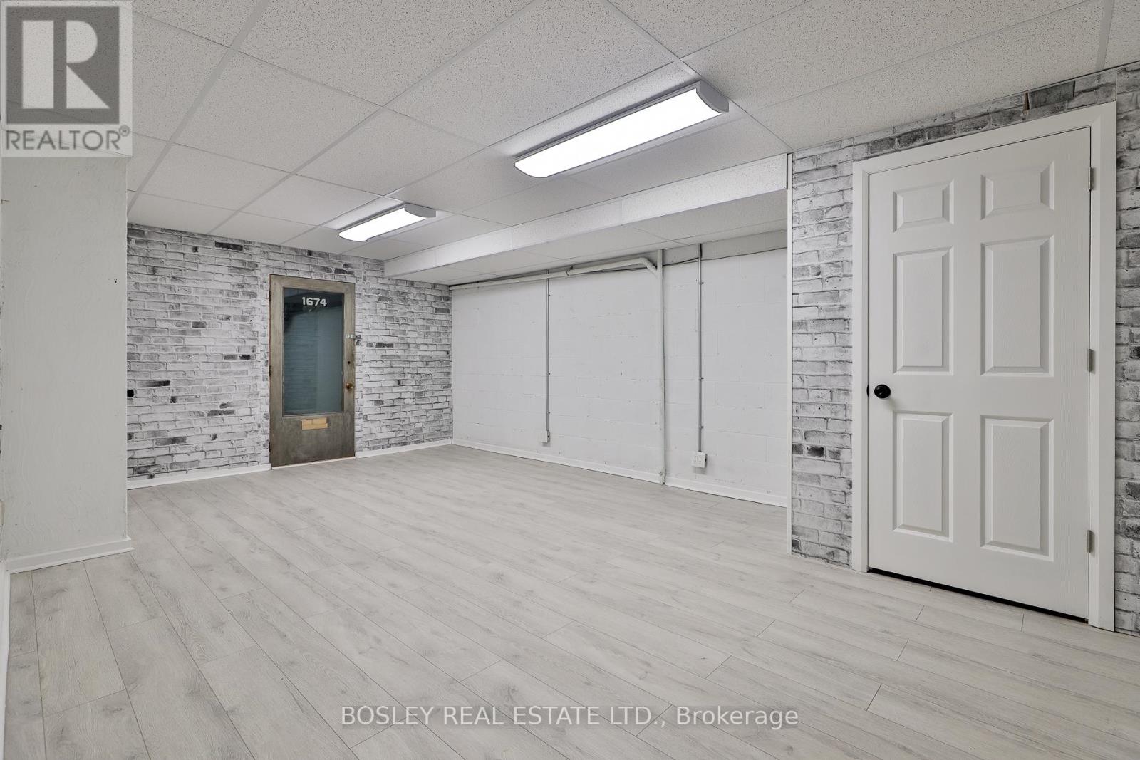 1674 St Clair Avenue W, Toronto, Ontario  M6N 1H8 - Photo 23 - W12968138