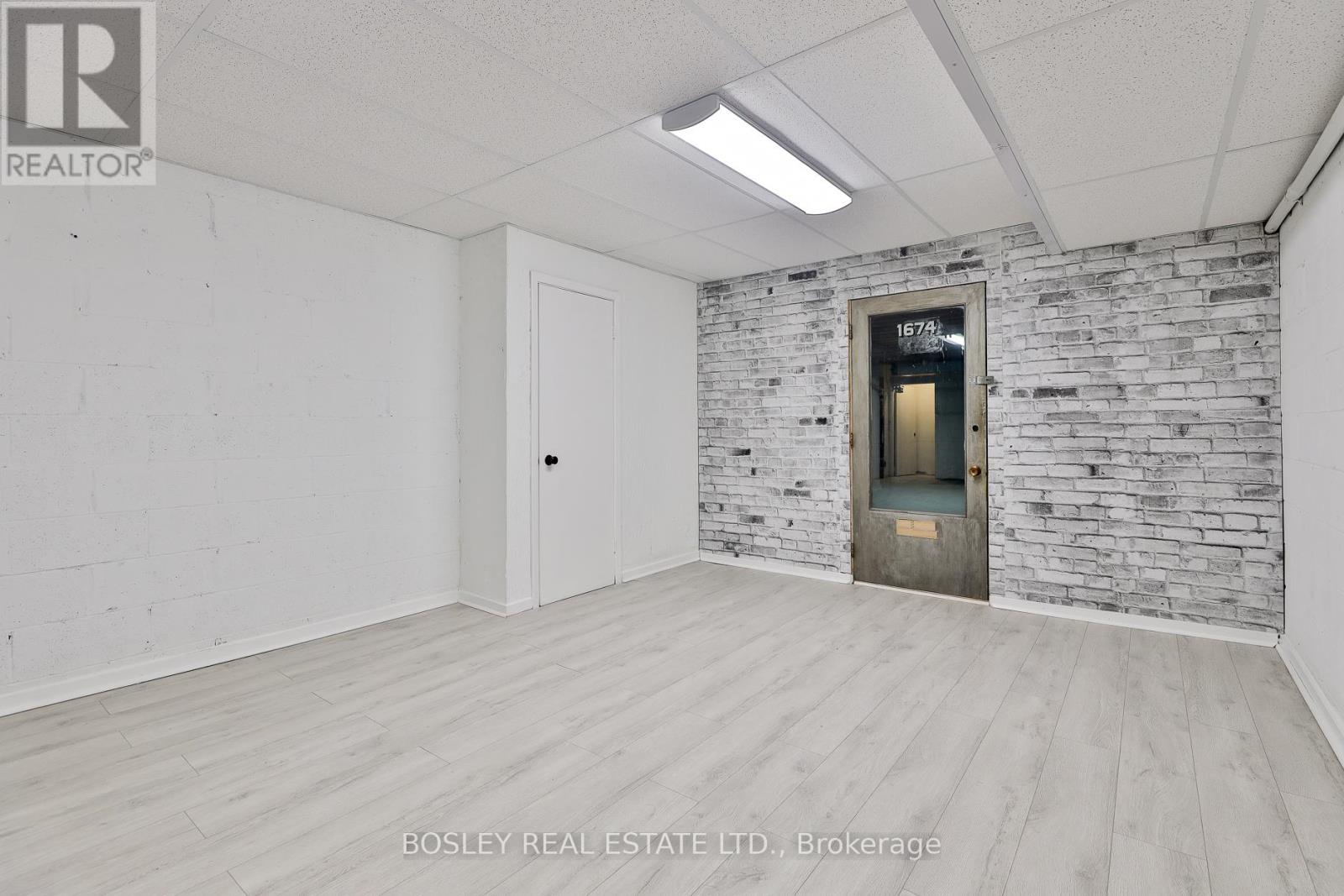 1674 St Clair Avenue W, Toronto, Ontario  M6N 1H8 - Photo 25 - W12968138