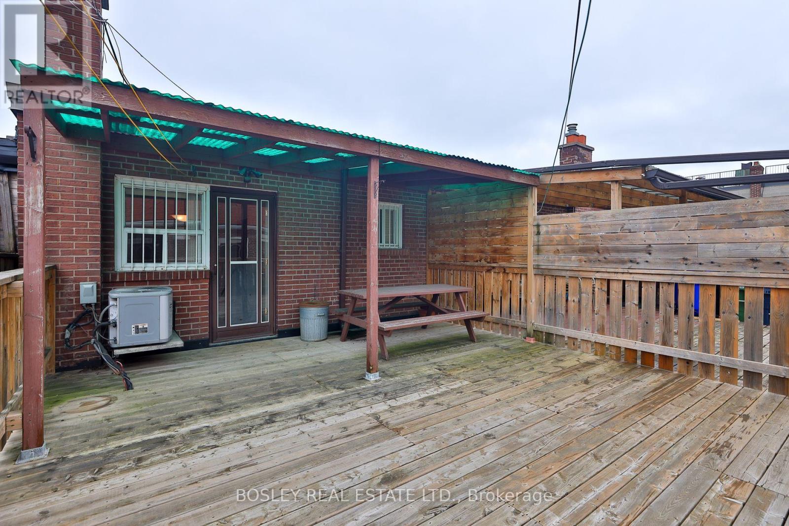1674 St Clair Avenue W, Toronto, Ontario  M6N 1H8 - Photo 31 - W12968138