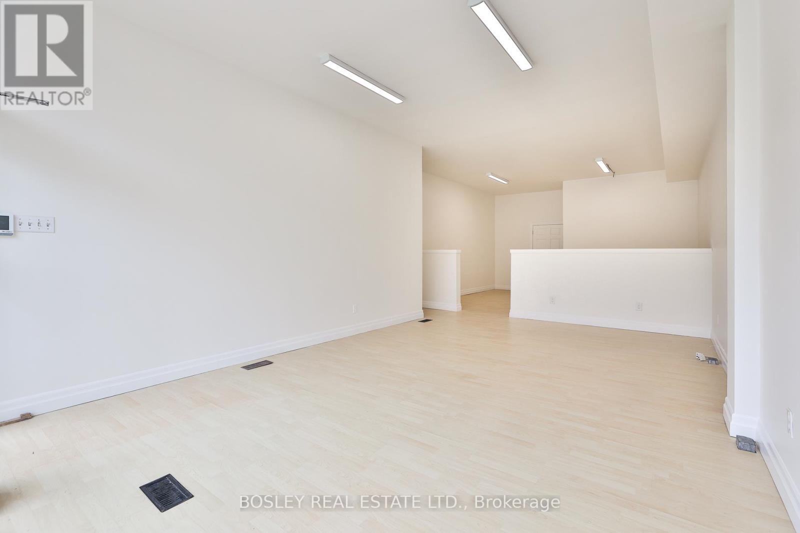 1674 St Clair Avenue W, Toronto, Ontario  M6N 1H8 - Photo 6 - W12968138