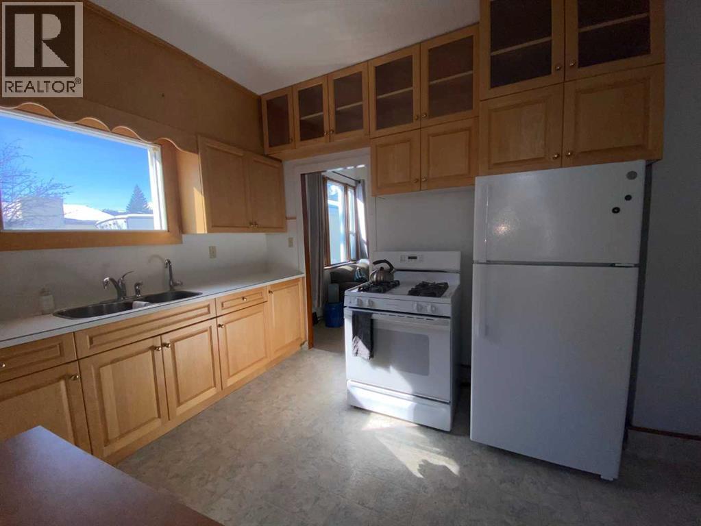 20601 25 Avenue, Bellevue, Alberta  T0K 0C0 - Photo 8 - A2295487