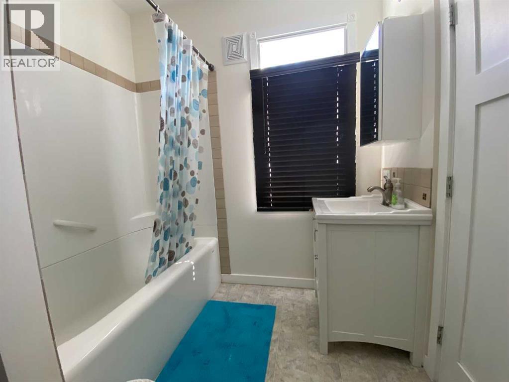 20601 25 Avenue, Bellevue, Alberta  T0K 0C0 - Photo 17 - A2295487