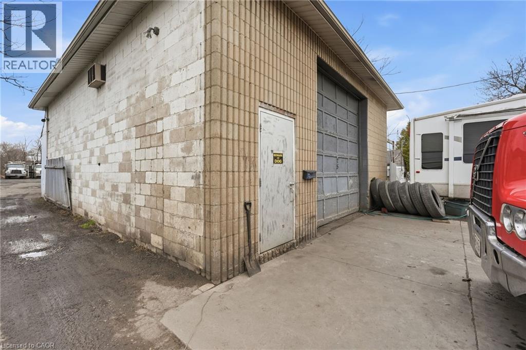 25 Kenmore Avenue, Stoney Creek, Ontario  L8E 5N1 - Photo 4 - 40818423