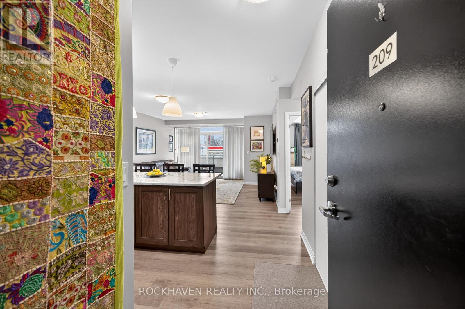 209 - 5 Hamilton Street N, Hamilton, Ontario  L8B 2A4 - Photo 3 - X12968134