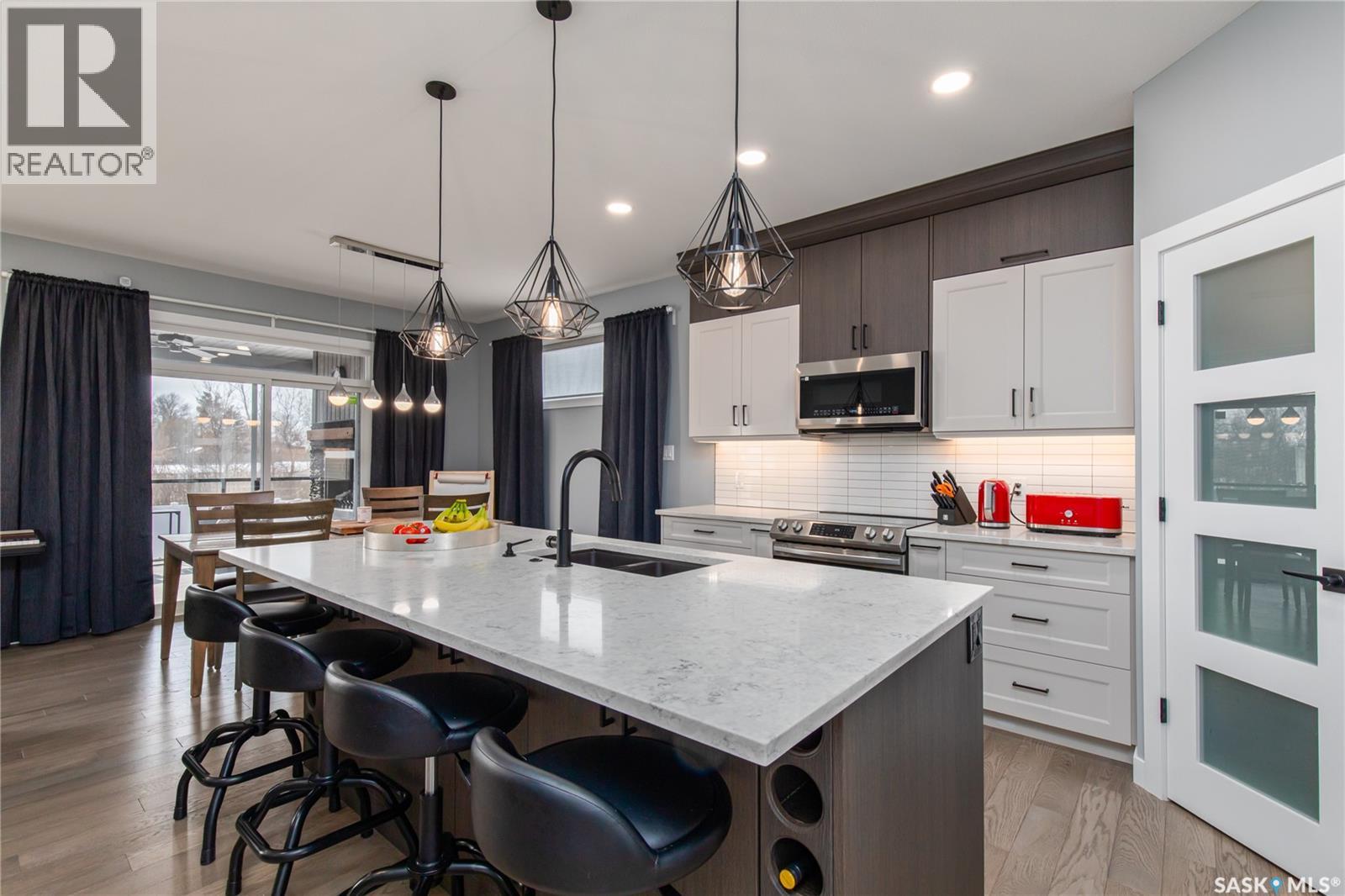 1001 Maplewood Drive, Moose Jaw, Saskatchewan  S6J 0E4 - Photo 12 - SK032308