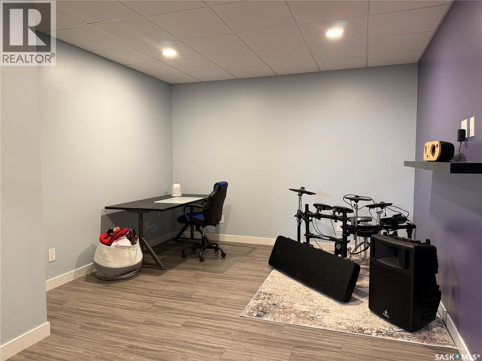 1001 Maplewood Drive, Moose Jaw, Saskatchewan  S6J 0E4 - Photo 25 - SK032308