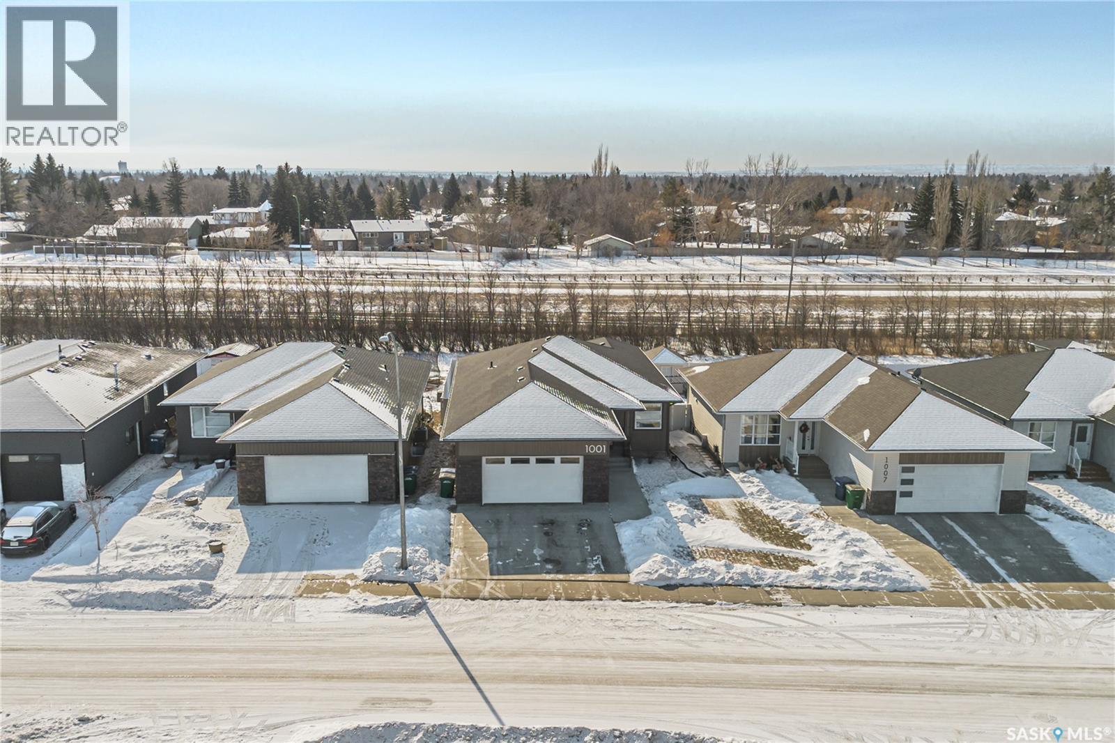 1001 Maplewood Drive, Moose Jaw, Saskatchewan  S6J 0E4 - Photo 49 - SK032308