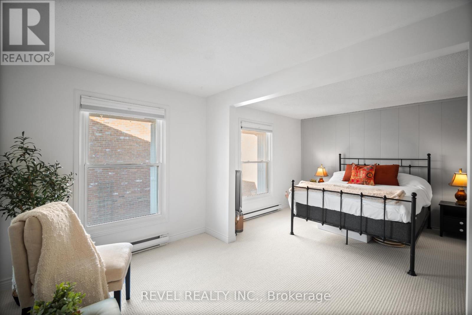 3 - 2058 Brant Street, Burlington, Ontario  L7P 3A6 - Photo 22 - W12733692