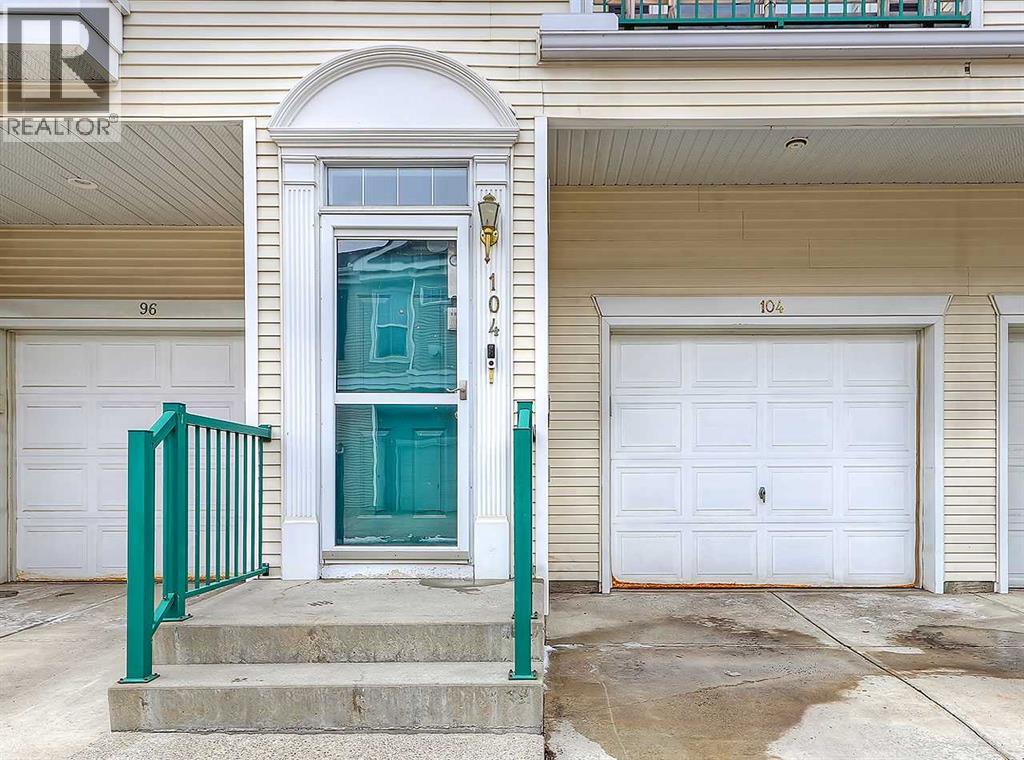 104 Prestwick Gardens SE, Calgary, Alberta  T2Z 3V4 - Photo 4 - A2299381