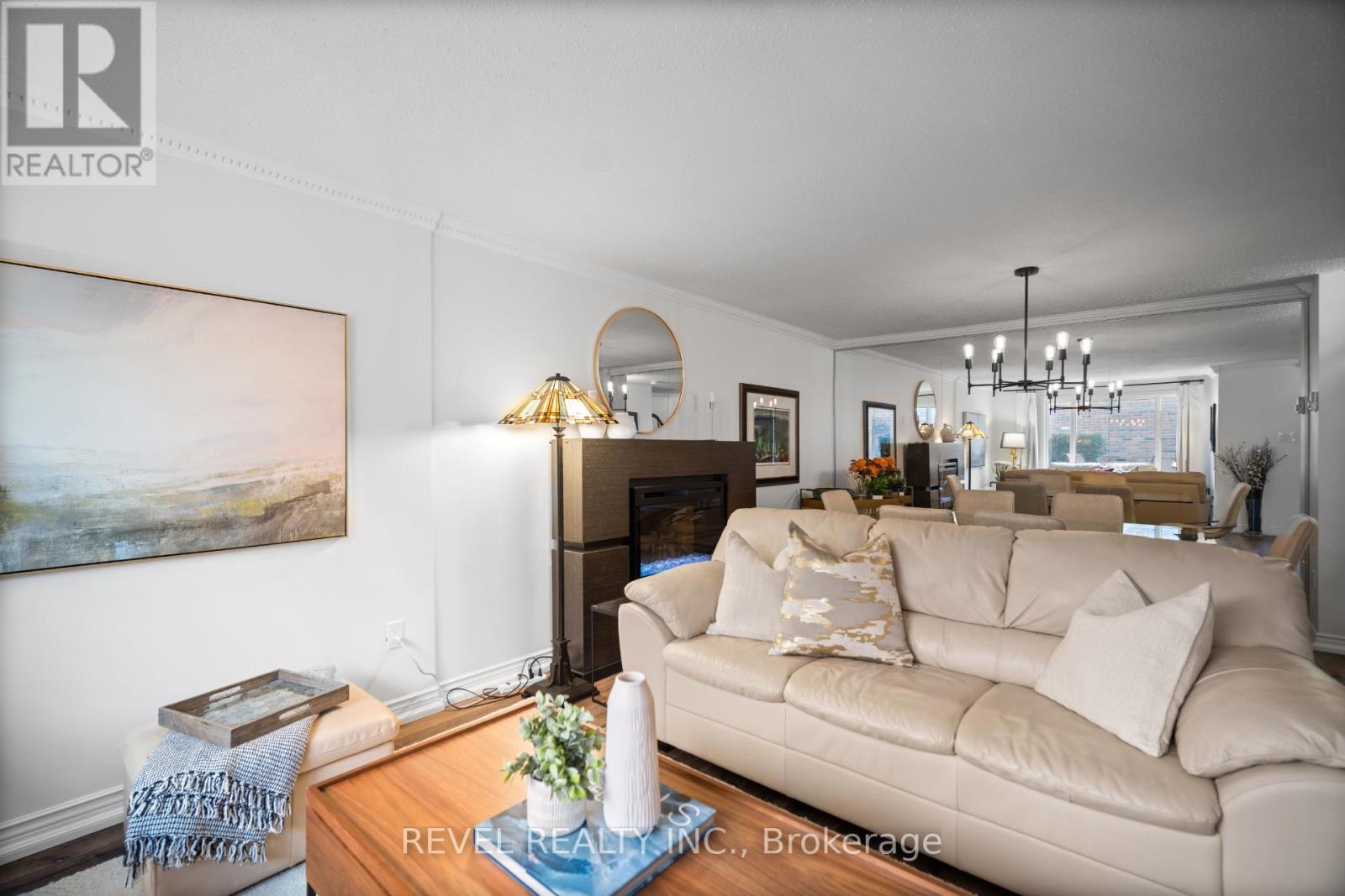 3 - 2058 Brant Street, Burlington, Ontario  L7P 3A6 - Photo 7 - W12733692