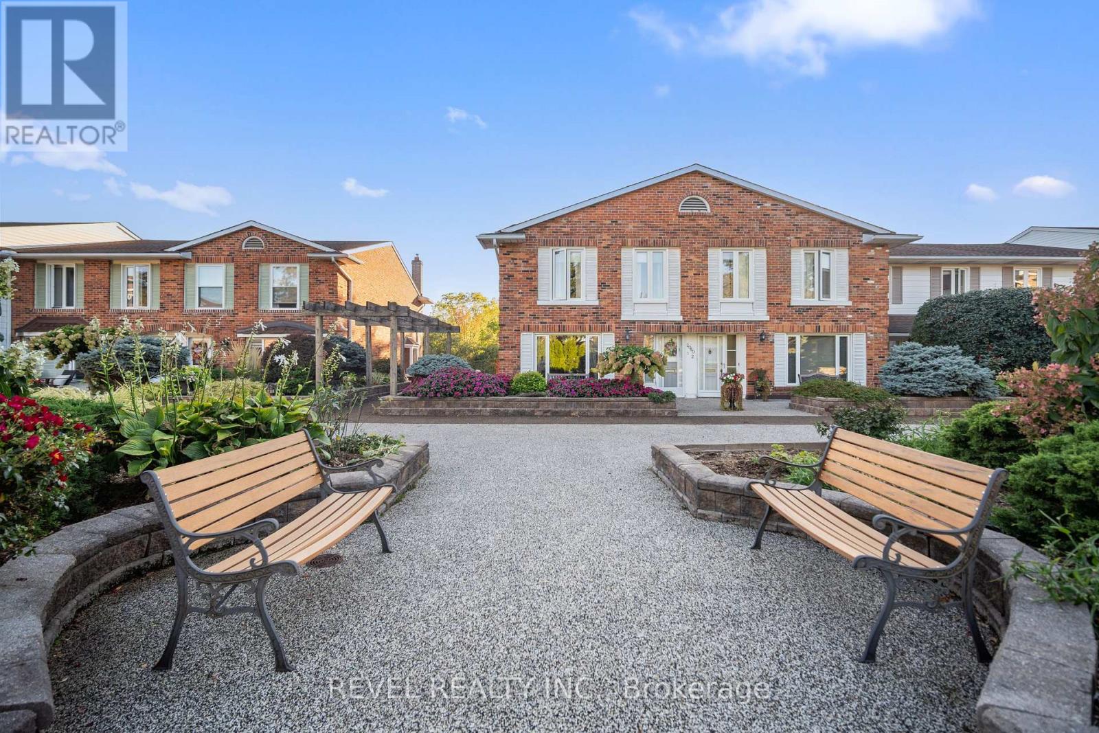 3 - 2058 Brant Street, Burlington, Ontario  L7P 3A6 - Photo 50 - W12733692