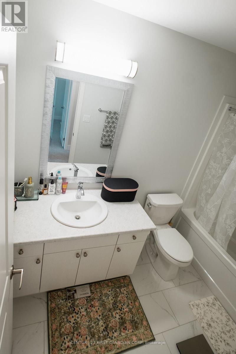 36 - 925 Deveron Crescent, London South, Ontario  N5Z 5C5 - Photo 23 - X12898426