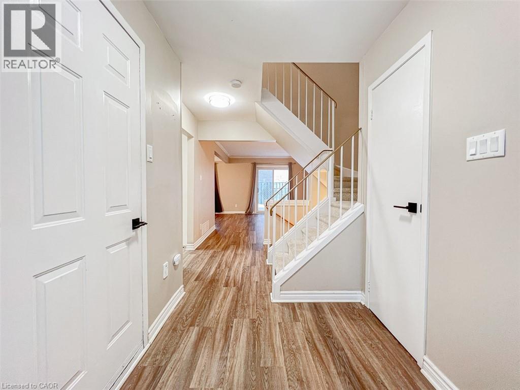 711 Osgoode Drive Unit# 4, Westminster, Ontario  N6E 2C8 - Photo 2 - 40818489