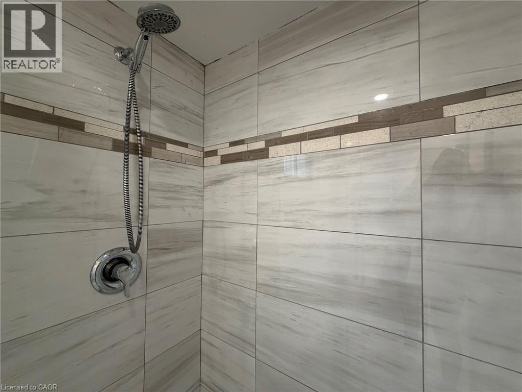 84 Juniper Drive Unit# Bsmt, Stoney Creek, Ontario  L8E 4G6 - Photo 12 - 40816774