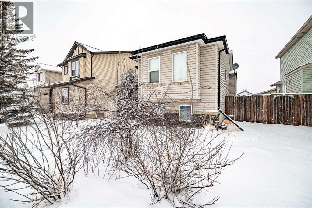 42 Johns Street, Red Deer, Alberta  T4P 4C8 - Photo 4 - A2292356