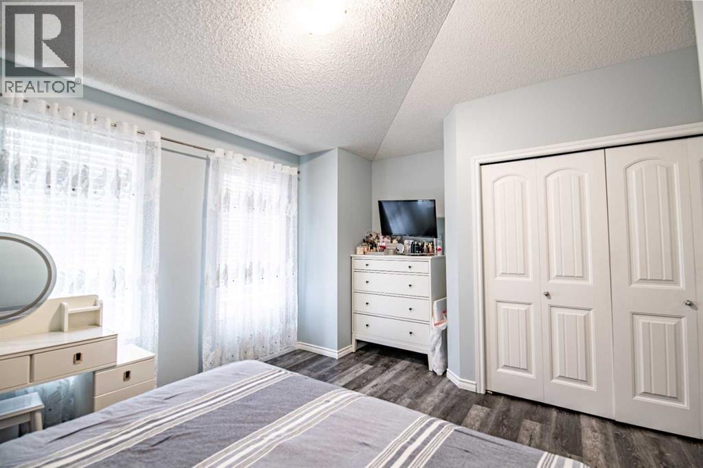 42 Johns Street, Red Deer, Alberta  T4P 4C8 - Photo 20 - A2292356