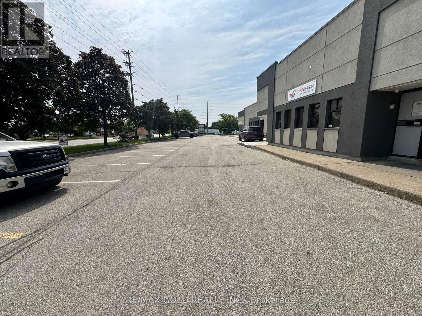 #4 - 1935 Drew Road, Mississauga, Ontario  L5S 1M7 - Photo 3 - W12883526