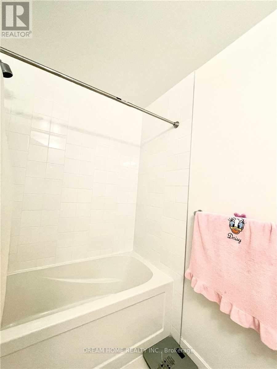 904 - 52 Forest Manor Road, Toronto, Ontario  M2J 0E2 - Photo 8 - C12968202