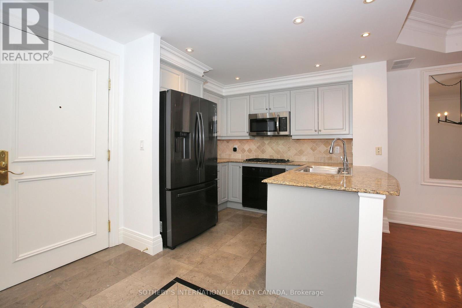 809 - 33 Delisle Avenue, Toronto, Ontario  M4V 3C7 - Photo 4 - C12968266