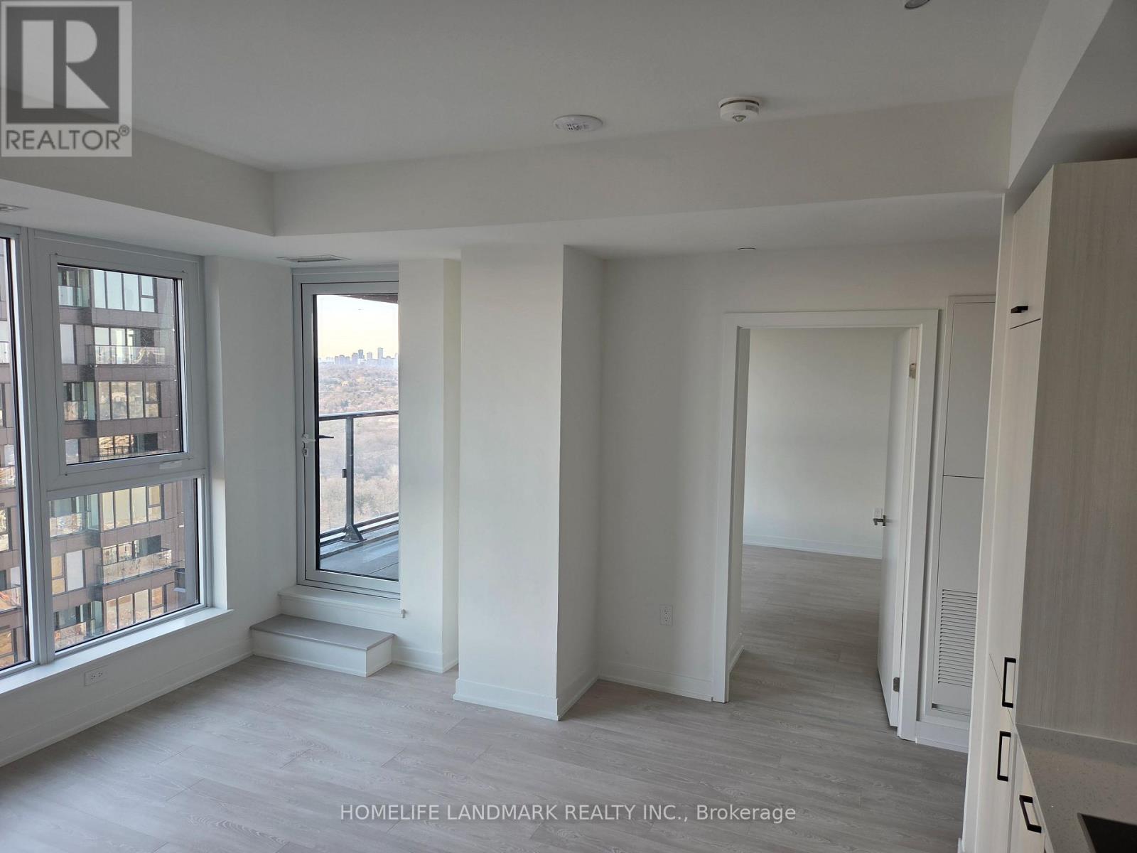 3006 - 1 Quarrington Lane, Toronto, Ontario  M3C 0S4 - Photo 4 - C12968282