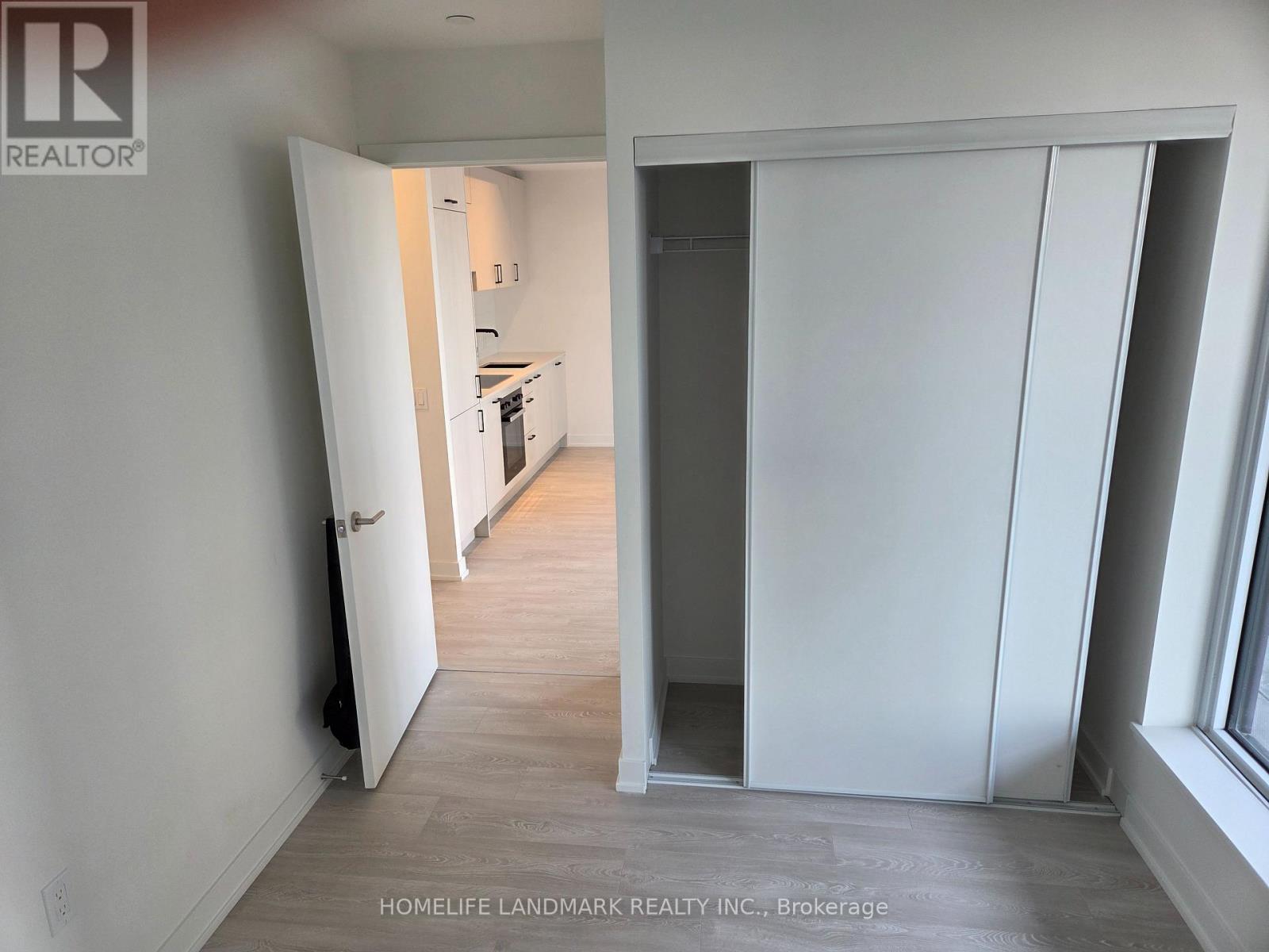 3006 - 1 Quarrington Lane, Toronto, Ontario  M3C 0S4 - Photo 8 - C12968282