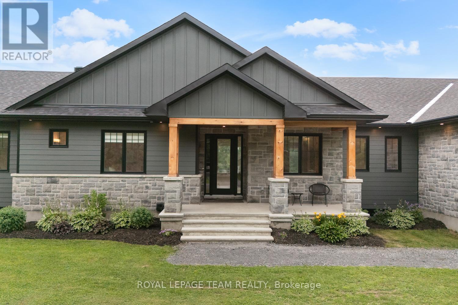 3783 Woodkilton Road, Ottawa, Ontario  K0A 3M0 - Photo 4 - X12968214