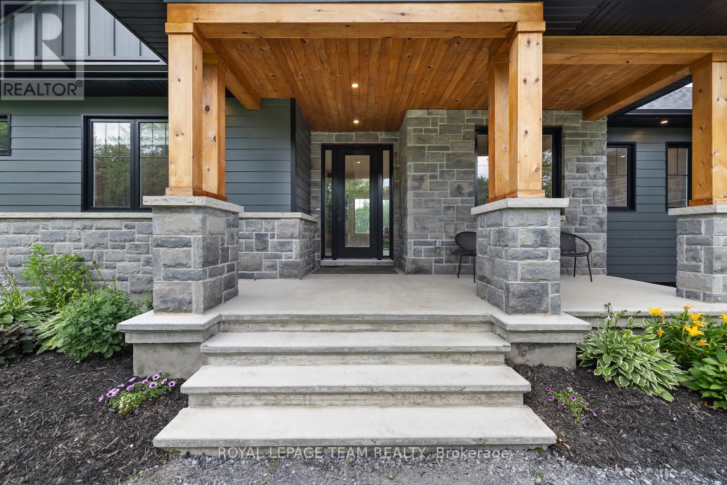 3783 Woodkilton Road, Ottawa, Ontario  K0A 3M0 - Photo 5 - X12968214