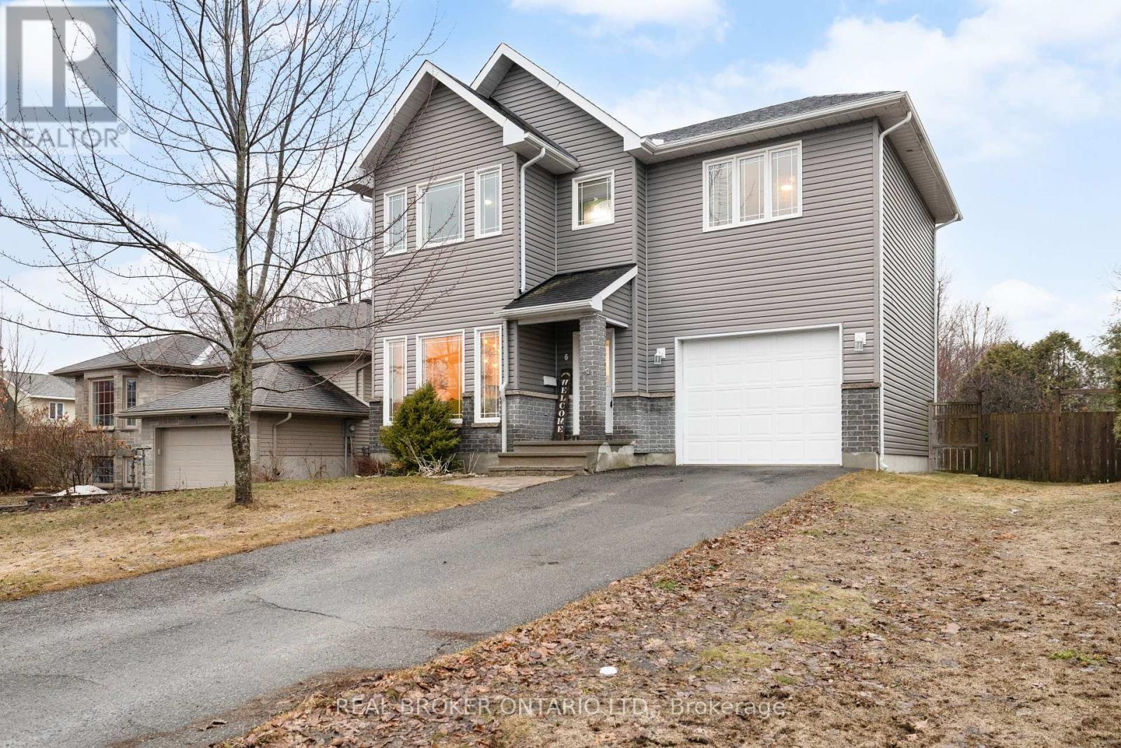 6 Francis Street, Carleton Place, Ontario  K7C 0C6 - Photo 3 - X12968244