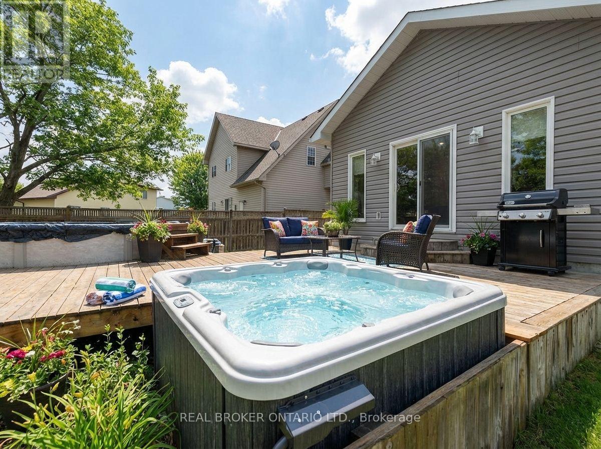 6 Francis Street, Carleton Place, Ontario  K7C 0C6 - Photo 34 - X12968244