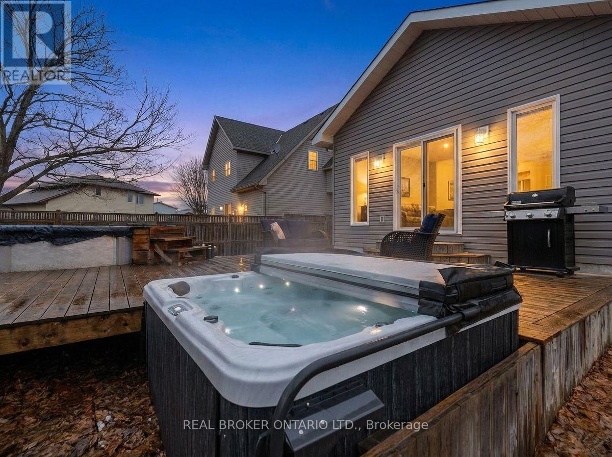 6 Francis Street, Carleton Place, Ontario  K7C 0C6 - Photo 35 - X12968244