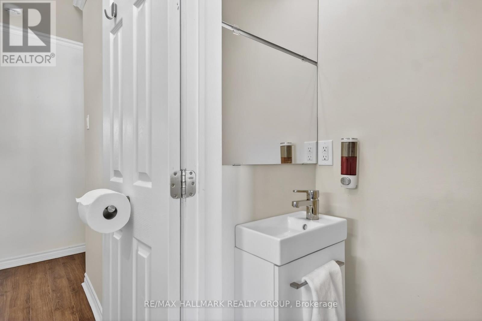 2160 Lambeth Walk, Ottawa, Ontario  K2C 1G1 - Photo 17 - X12968276