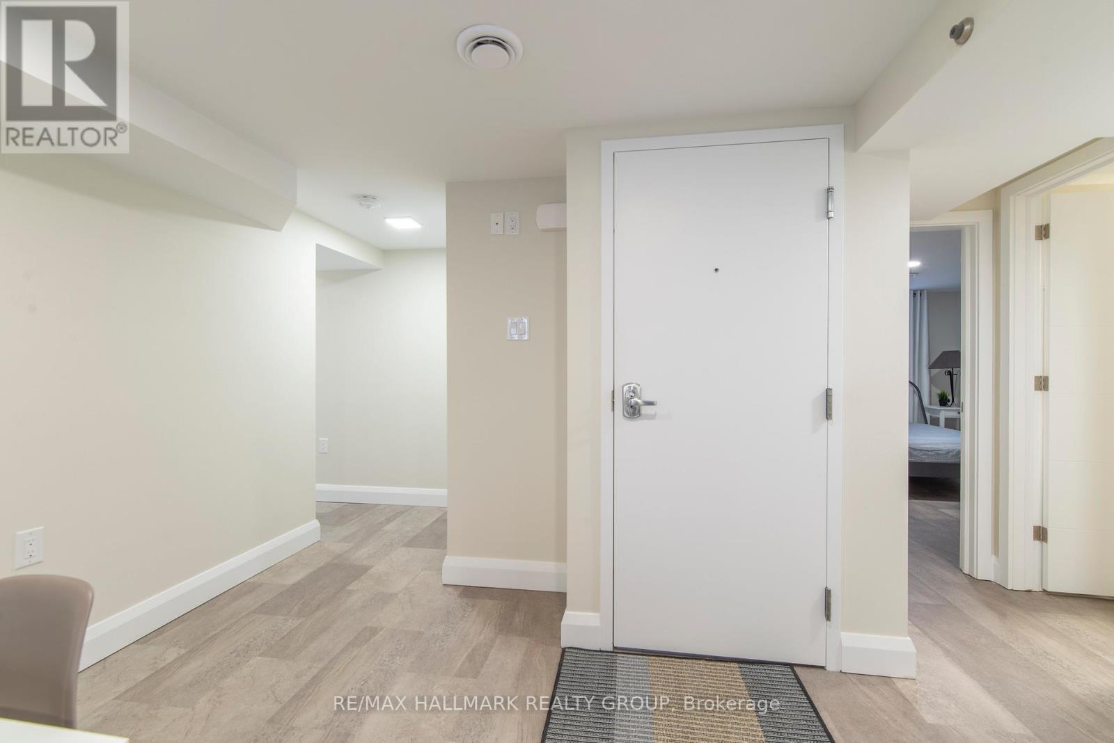 2160 Lambeth Walk, Ottawa, Ontario  K2C 1G1 - Photo 29 - X12968276