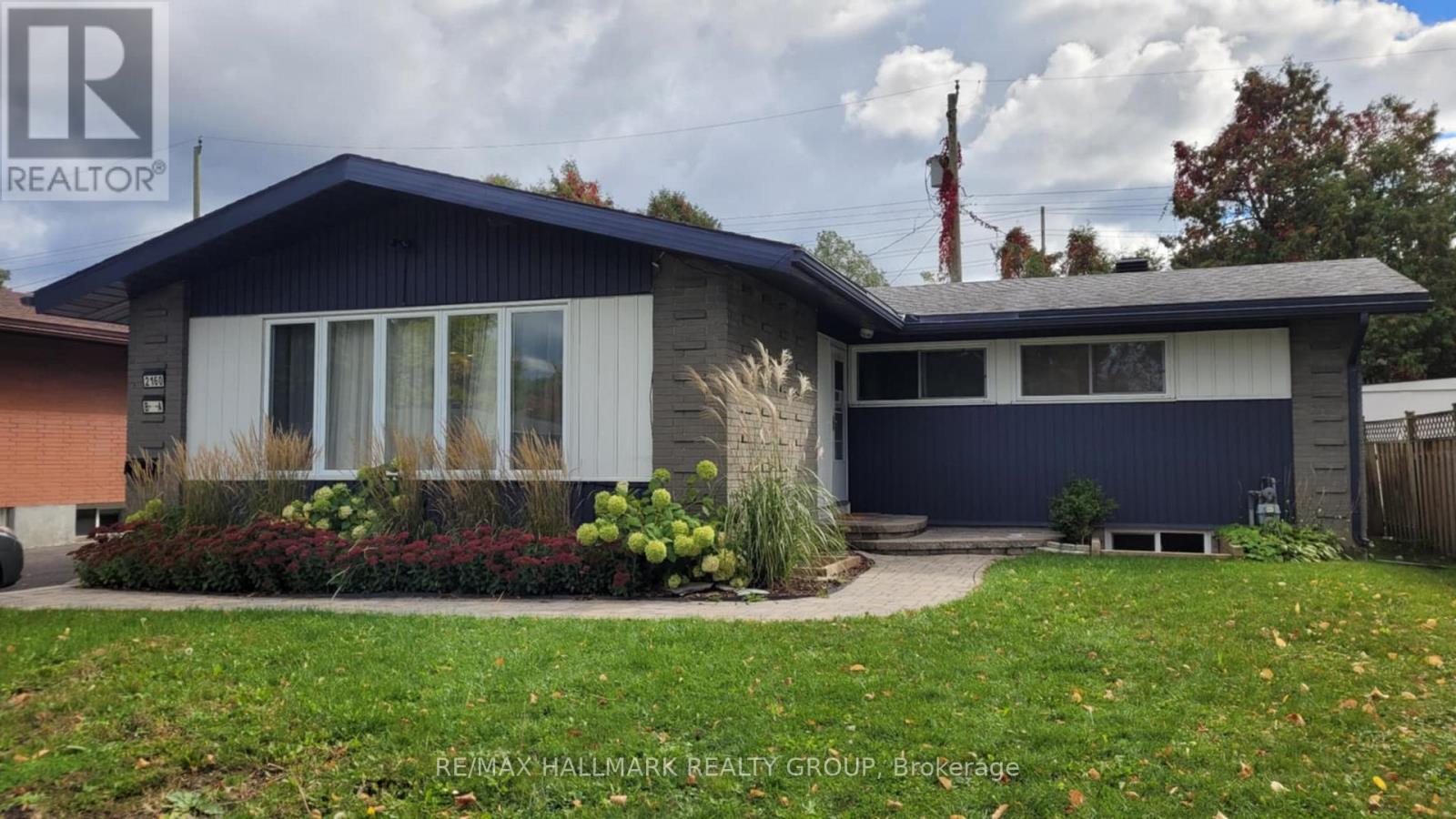 2160 Lambeth Walk, Ottawa, Ontario  K2C 1G1 - Photo 3 - X12968276