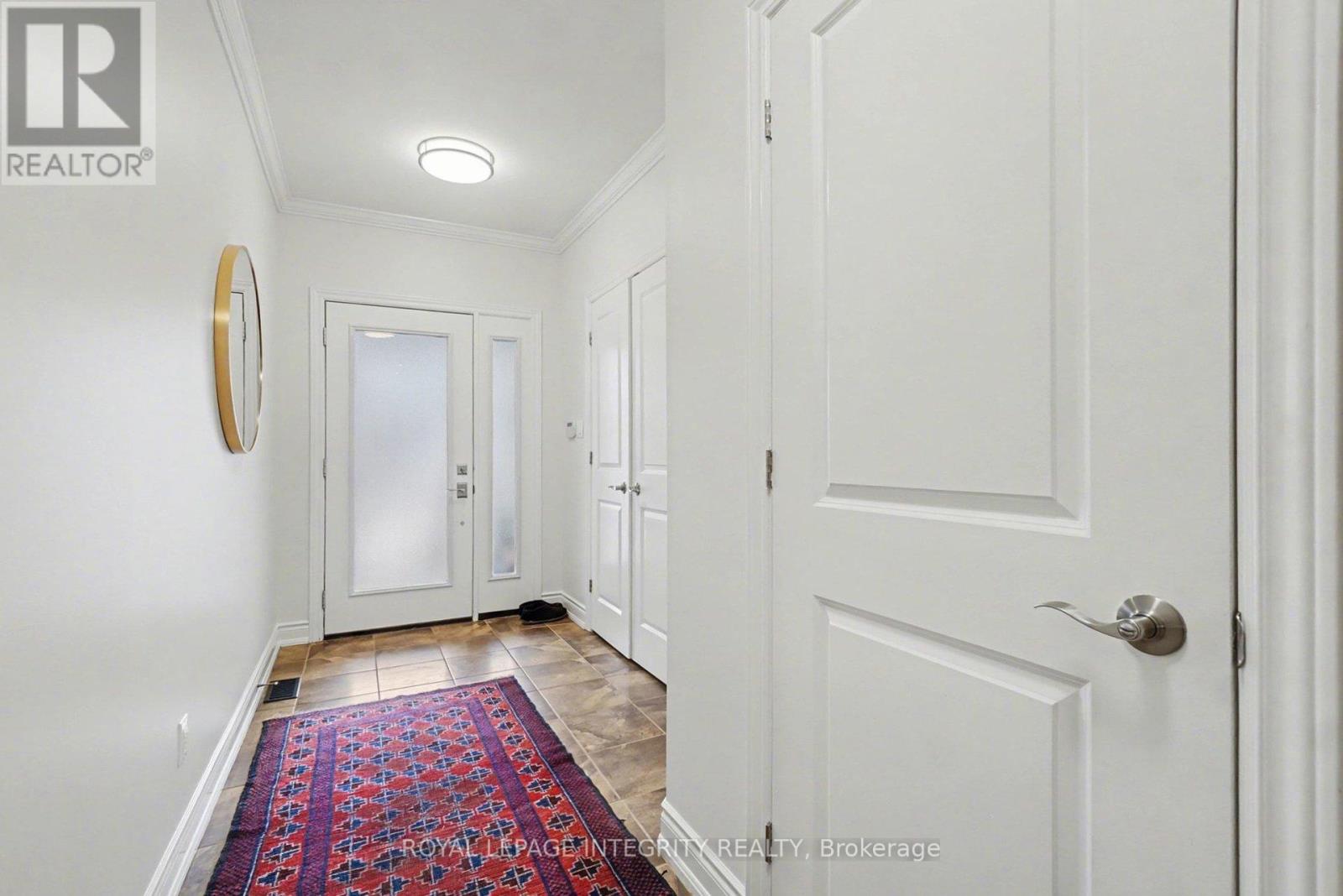 279 Currell Avenue, Ottawa, Ontario  K1Z 7J5 - Photo 3 - X12968290