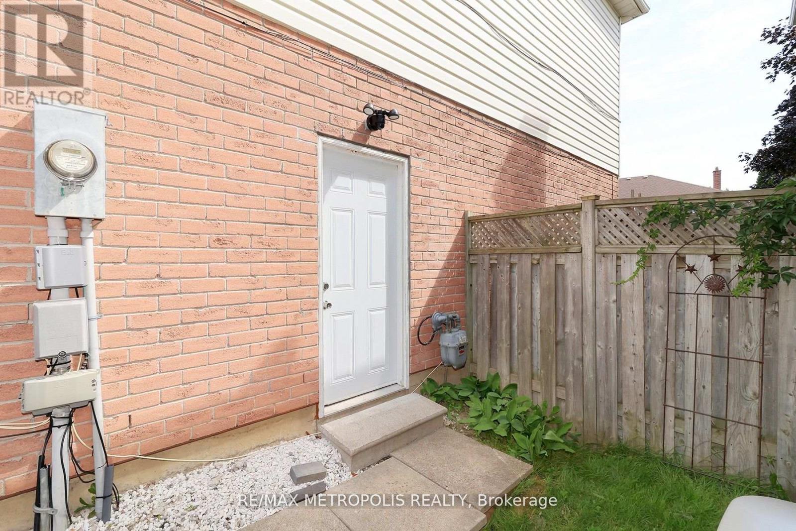 #basement - 33 Lipton Crescent, Whitby, Ontario  L1R 1W7 - Photo 25 - E12968218