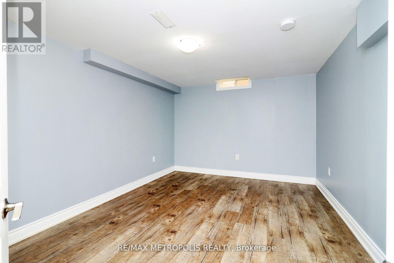 #basement - 33 Lipton Crescent, Whitby, Ontario  L1R 1W7 - Photo 4 - E12968218