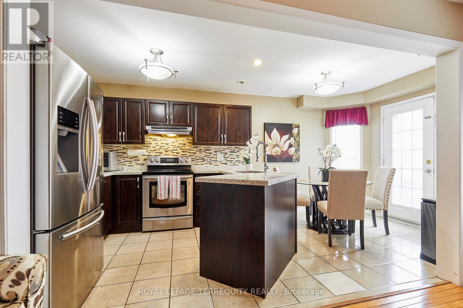 254 Willowbrook Drive, Whitby, Ontario  L1R 2Z1 - Photo 13 - E12968264